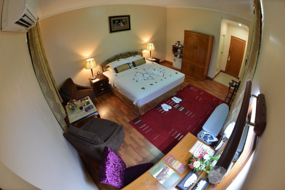Grand Palace 3*
