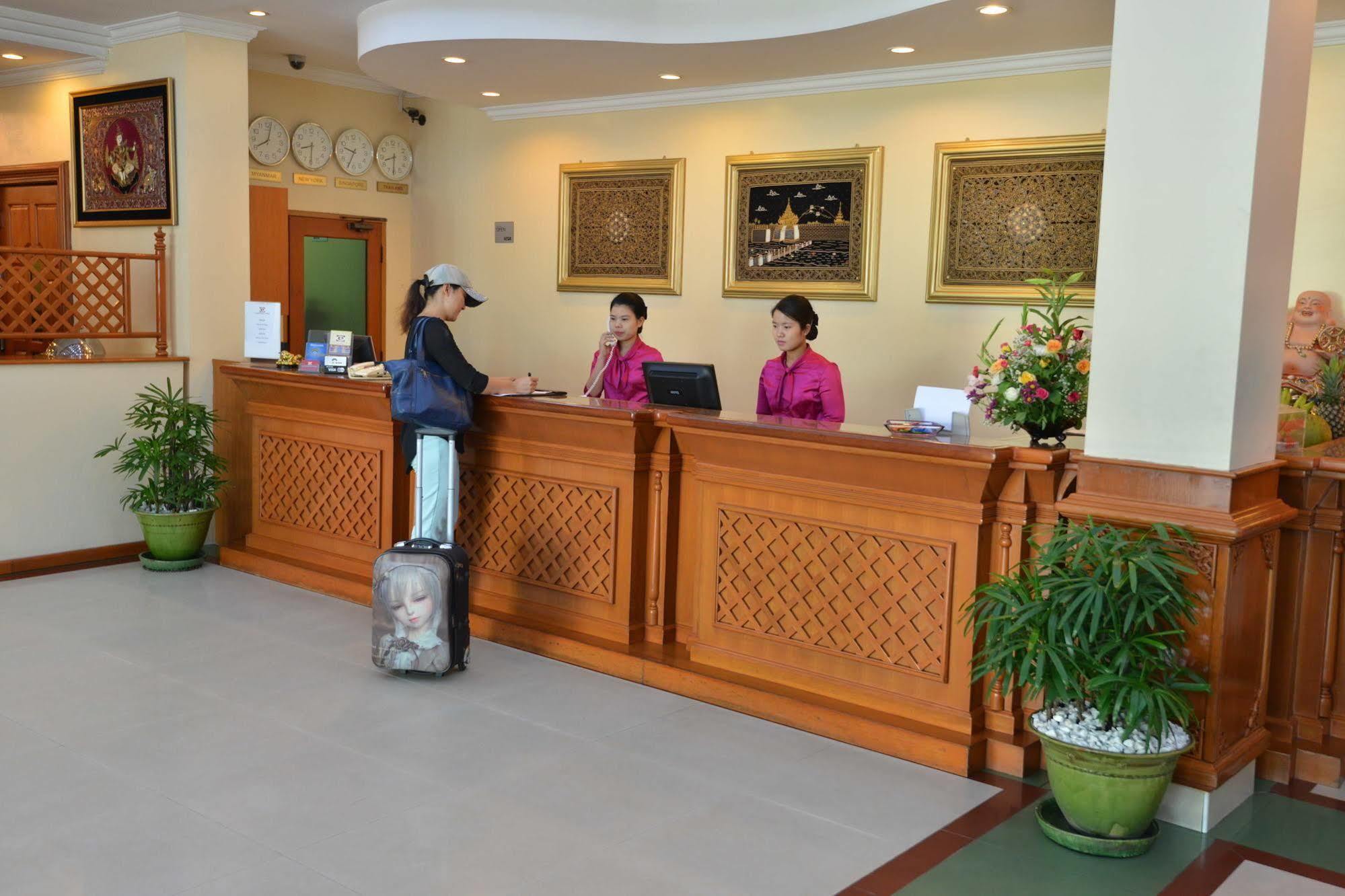 Grand Palace Отель 3*